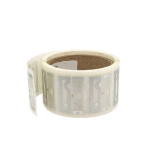 Industrielle RFID-tags med to frekvenser til uniformer